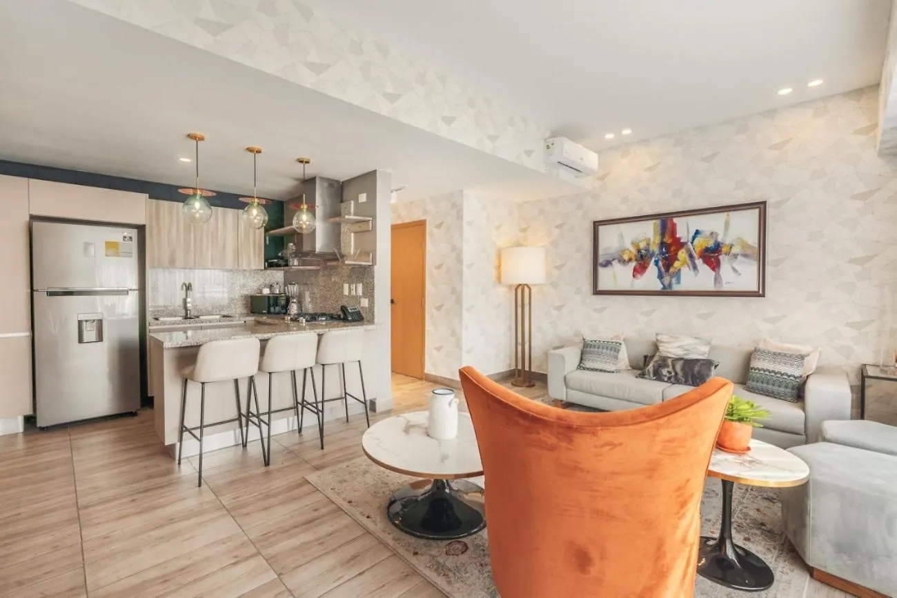 Breakfast Included Regatta Living II 404 Apartment Los Prados